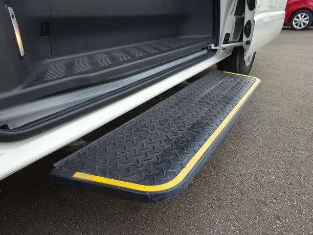 ハイエースバン　１．２５ｔ　２ＷＤ（トヨタ）の車両写真