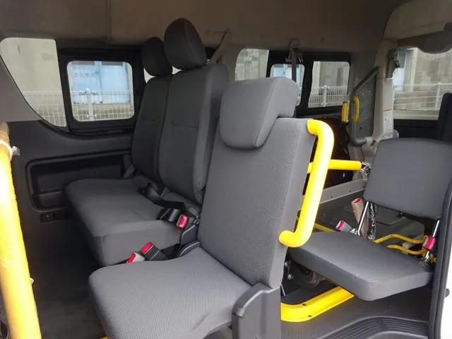 ハイエースバン　１．２５ｔ　２ＷＤ（トヨタ）の車両写真