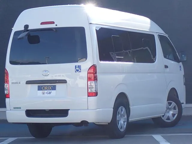 ハイエースバン　１．２５ｔ　２ＷＤ（トヨタ）の車両写真