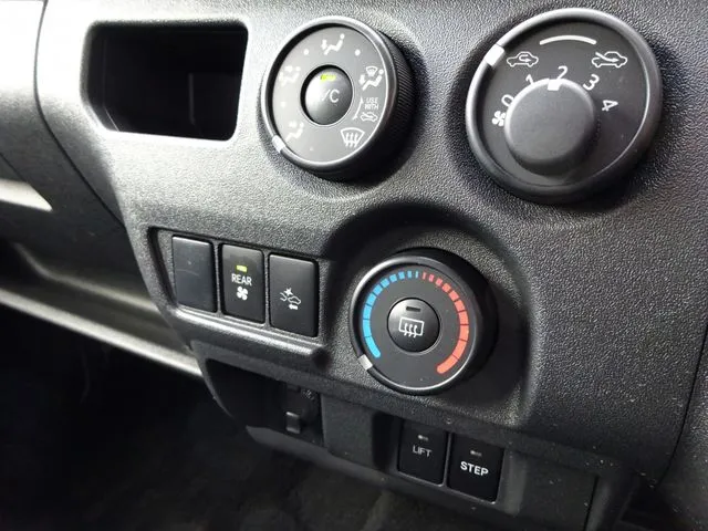 ハイエースバン　１．２５ｔ　２ＷＤ（トヨタ）の車両写真