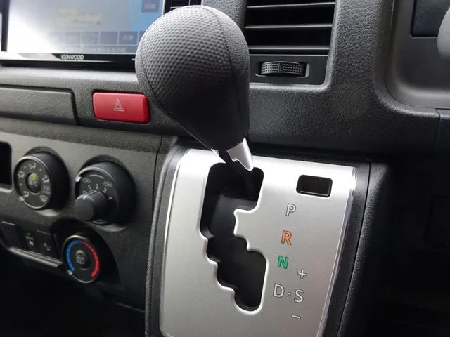 ハイエースバン　１．２５ｔ　２ＷＤ（トヨタ）の車両写真