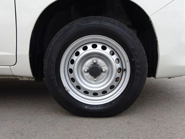 プロボックスバン 4WD(トヨタ)の車両写真