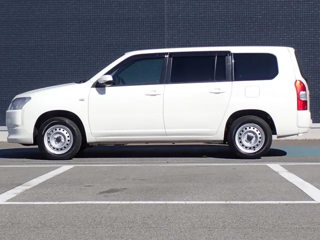 プロボックスバン 4WD(トヨタ)の車両写真