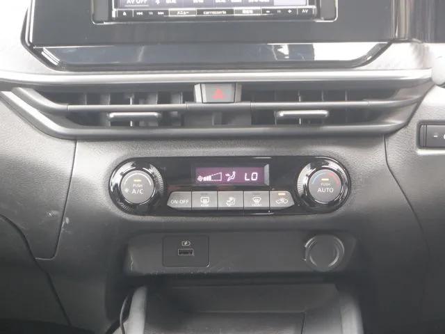 ノート（ニッサン）の車両写真