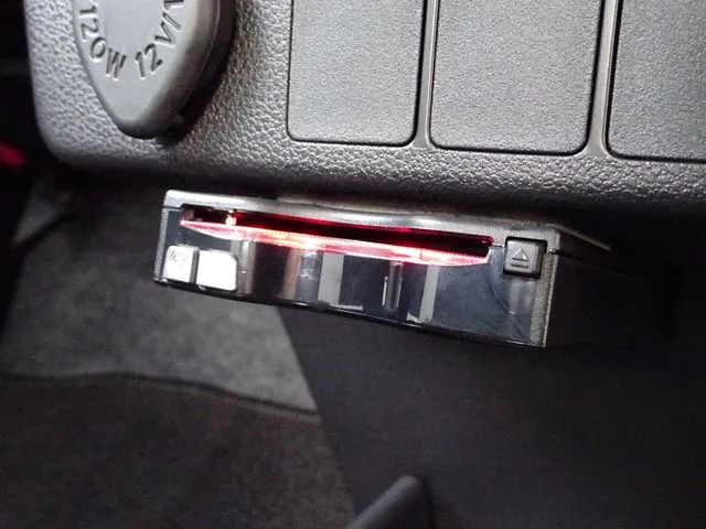 ミラ　イース（ダイハツ）の車両写真