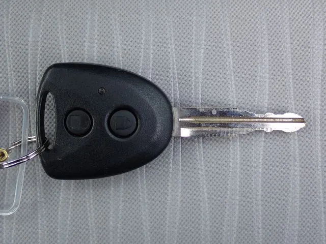 ミラ　イース（ダイハツ）の車両写真