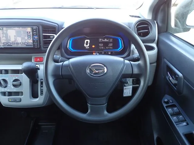 ミラ　イース（ダイハツ）の車両写真