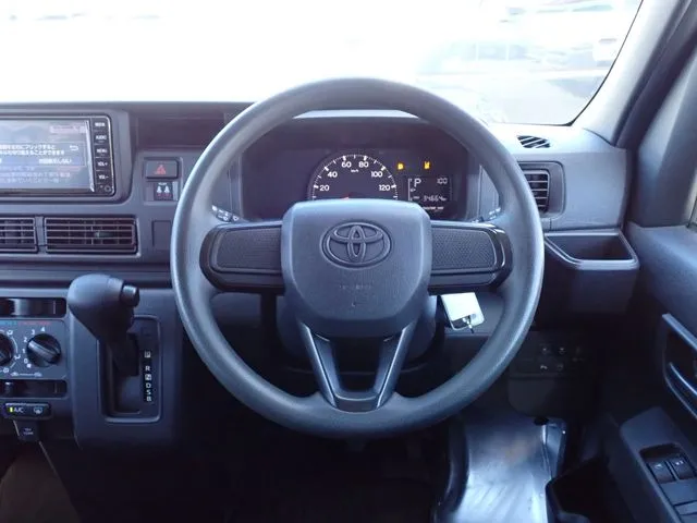 ピクシス　バン（トヨタ）の車両写真