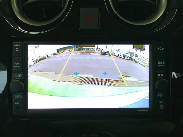 ノート 4WD(ニッサン)の車両写真