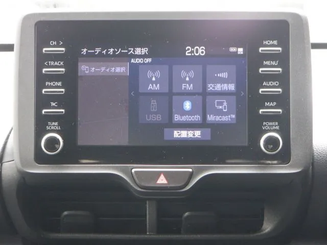 ヤリス ハイブリッド(トヨタ)の車両写真