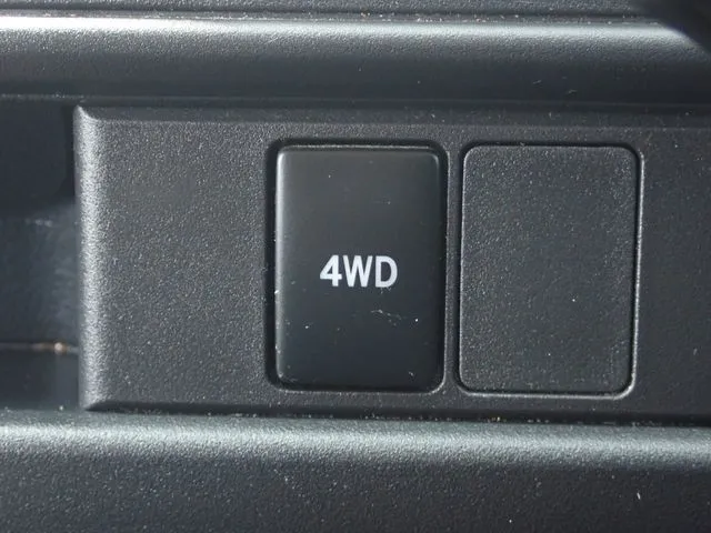ハイゼットカーゴ 4WD(ダイハツ)の車両写真