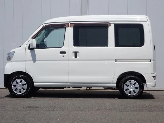 ハイゼットカーゴ 4WD(ダイハツ)の車両写真
