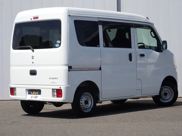 エブリイバン(スズキ)の車両写真