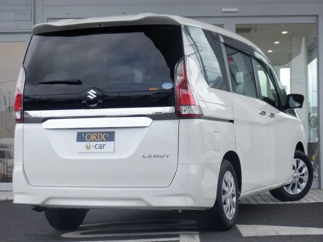 ランディ(スズキ)の車両写真