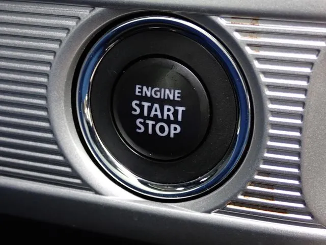 スペーシア ギア(スズキ)の車両写真