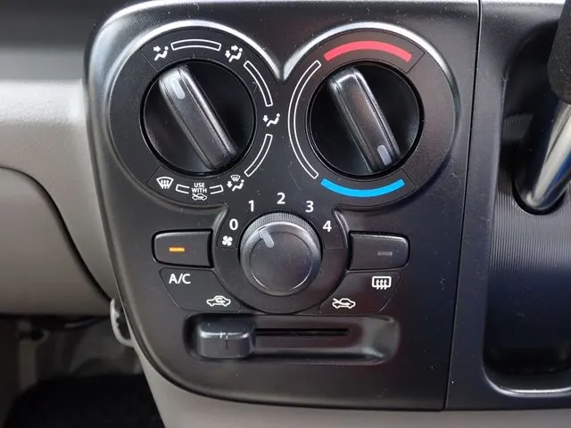 エブリイバン（スズキ）の車両写真