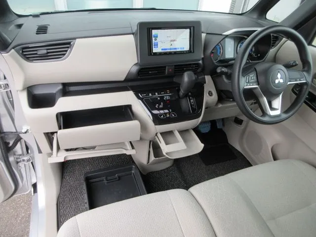 eKスペース 4WD(ミツビシ)の車両写真