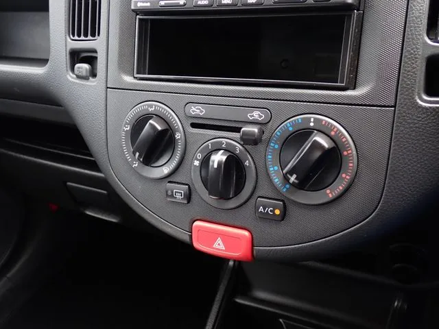 NV150 AD 2WD(ニッサン)の車両写真