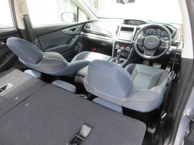 ＳＵＢＡＲＵ　ＸＶ　ハイブリッド（スバル）の車両写真