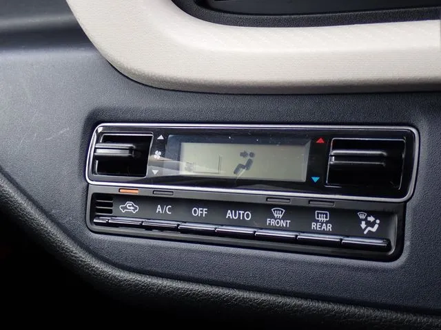 デリカ D:2 2WD(ミツビシ)の車両写真