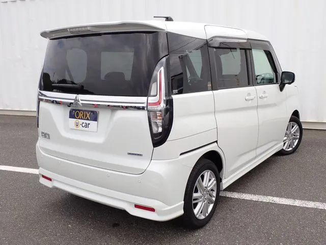 デリカ D:2 2WD(ミツビシ)の車両写真
