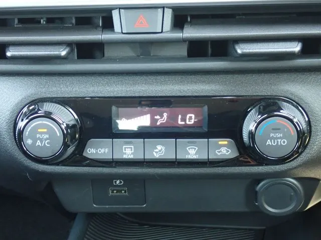 ノート（ニッサン）の車両写真
