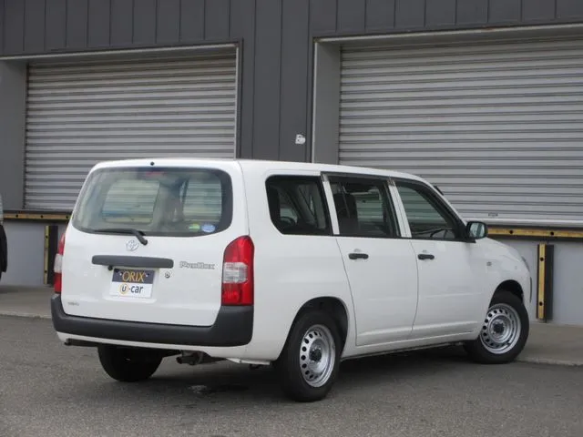 プロボックスバン 2WD(トヨタ)の車両写真