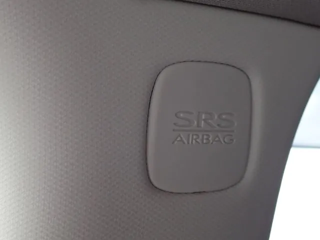 SUBARU XV ハイブリッド(スバル)の車両写真