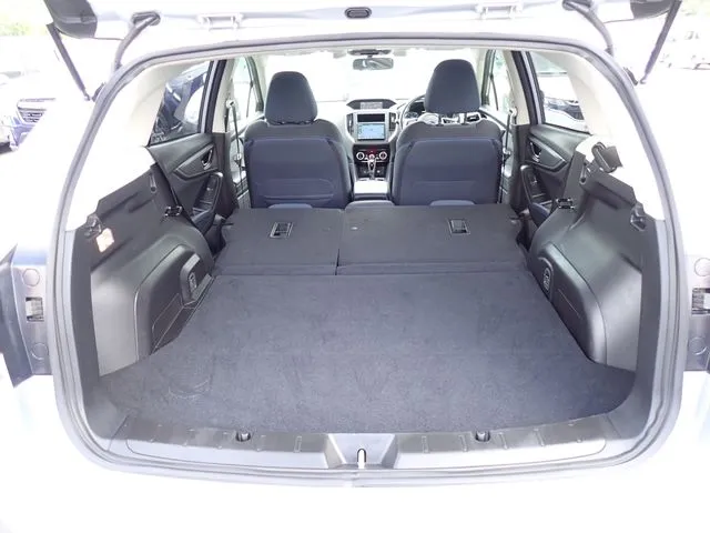 SUBARU XV ハイブリッド(スバル)の車両写真