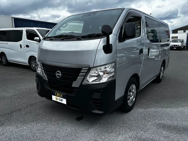 ニッサン　キャラバンＶ　１．２５ｔ　２ＷＤ