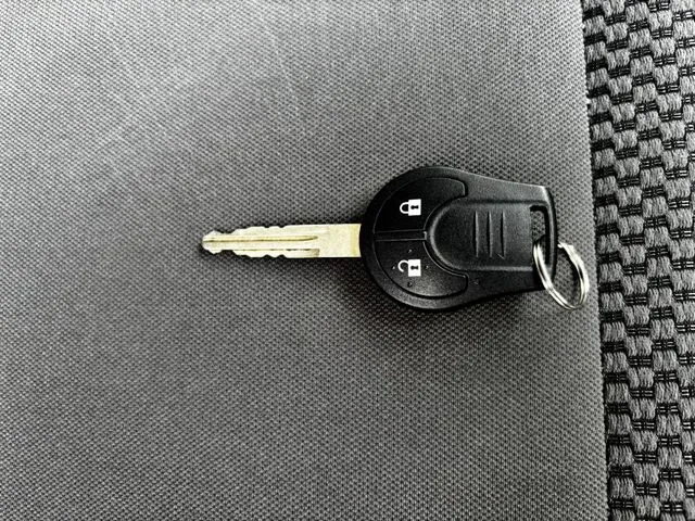 ニッサン　キャラバンＶ　１．２５ｔ　２ＷＤ