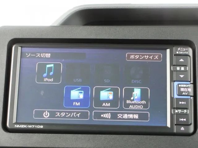 タント 4WD(ダイハツ)の車両写真