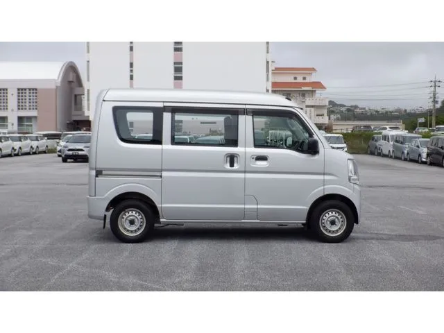 エブリイバン(スズキ)の車両写真