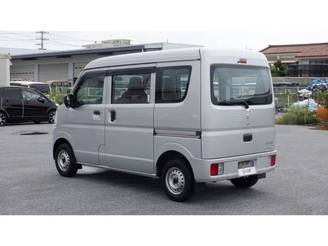 エブリイバン(スズキ)の車両写真