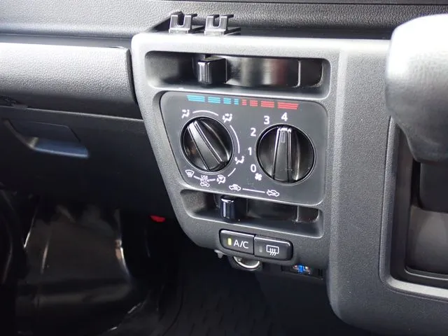 ハイゼットカーゴ(ダイハツ)の車両写真