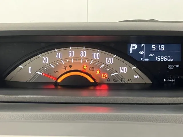 ムーヴ キャンバス(ダイハツ)の車両写真
