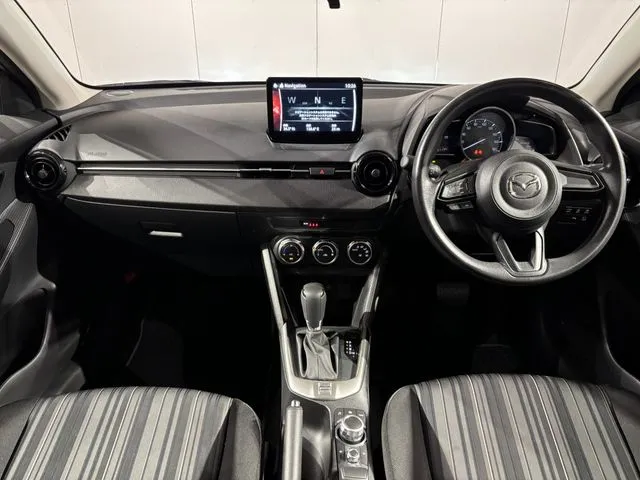 MAZDA2(マツダ)の車両写真