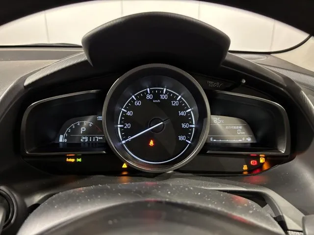 MAZDA2(マツダ)の車両写真
