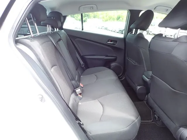 プリウス(トヨタ)の車両写真