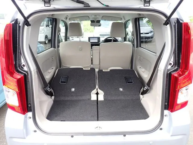 ムーヴ（ダイハツ）の車両写真