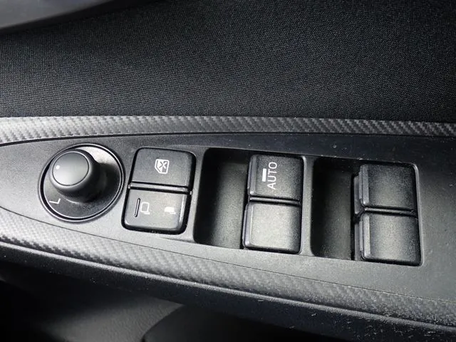 ＭＡＺＤＡ２（マツダ）の車両写真