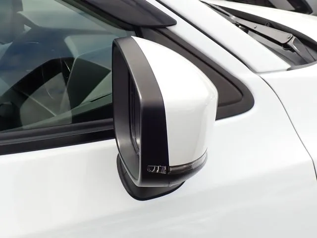 ＭＡＺＤＡ２（マツダ）の車両写真