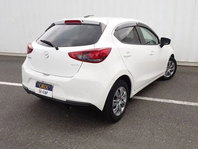 ＭＡＺＤＡ２（マツダ）の車両写真