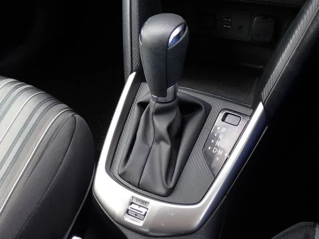 ＭＡＺＤＡ２（マツダ）の車両写真