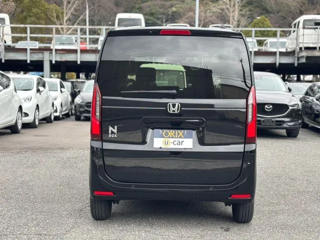 N BOX(ホンダ)の車両写真