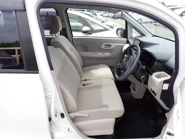 ムーヴ（ダイハツ）の車両写真