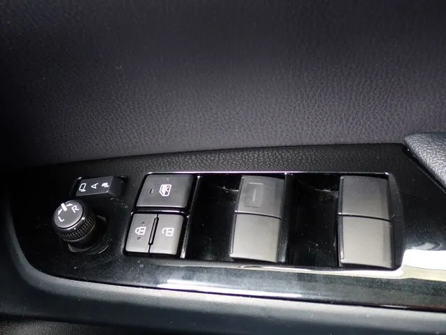 プリウス(トヨタ)の車両写真