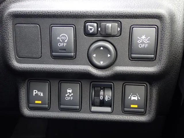 ノート(ニッサン)の車両写真