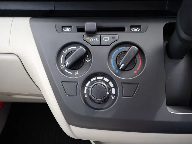 ルークス(ニッサン)の車両写真