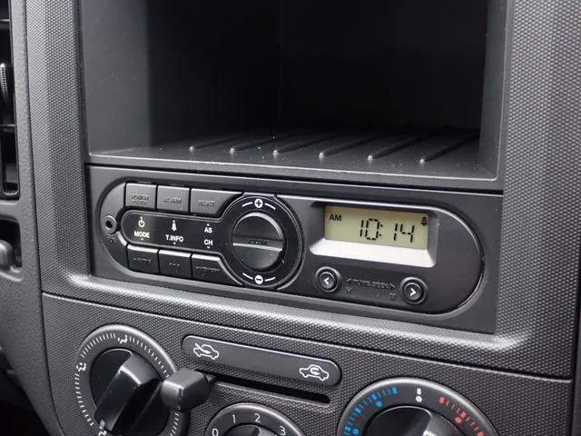 ランサーカーゴ 2WD(ミツビシ)の車両写真